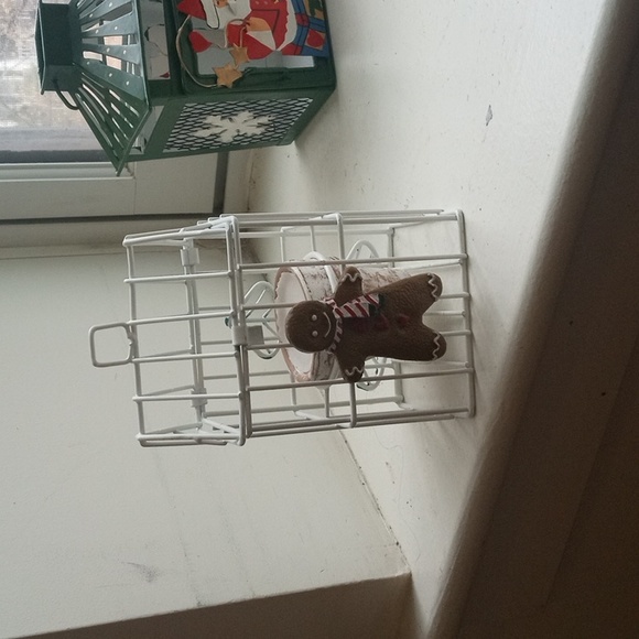 5 lanterns as pictured.  Will list sizes later.  EUC - Picture 8 of 9